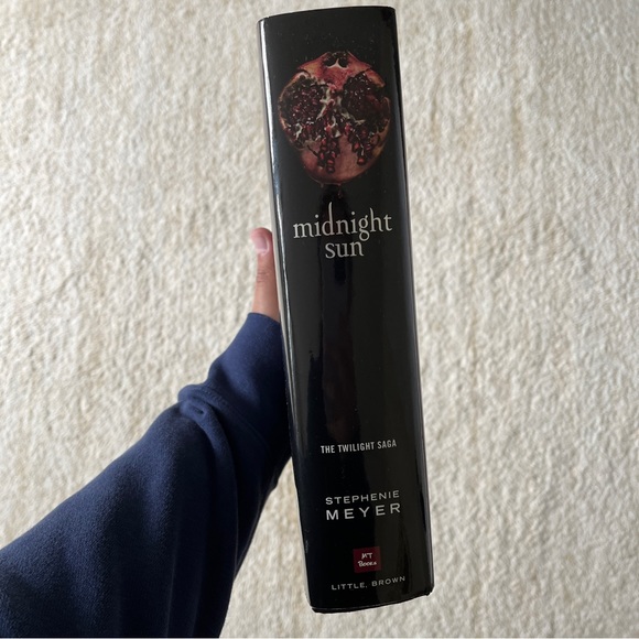 Midnight Sun by Stephanie Meyer - Picture 4 of 4